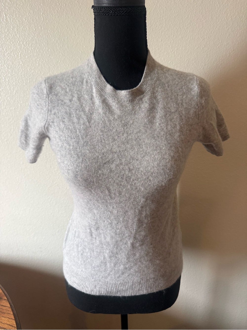 Caslon one hundred percent cashmere Gray capsule elevated basic Top - Picture 4 of 5